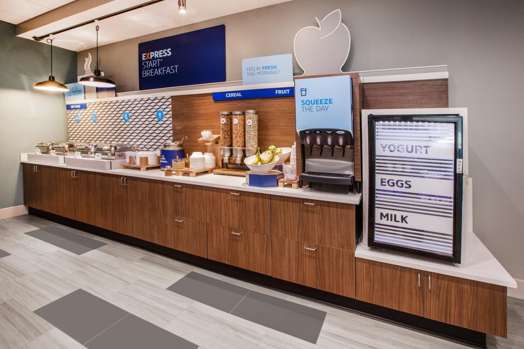 Holiday Inn Express & Suites - Hollister By Ihg Exterior foto
